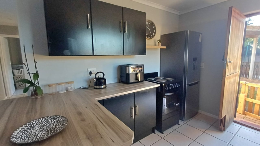 2 Bedroom Property for Sale in Bothasrus Eastern Cape